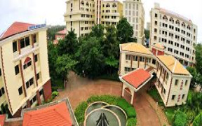 Top B Pharm Colleges in Bangalore: Admissions 2025, Fees, Placements, Exams