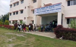 Get admission for MA English in Akkamahadevi Women's Post Graduate Centre Sindhanur, Raichur
